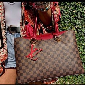 COPY - Louis Vuitton LV Riverside Purse Lei De Vin